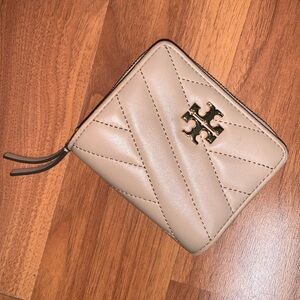 Tory Burch Kira Bi-fold Leather Wallet Quilted Chevron Pattern